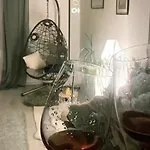 Διαμέρισμα Oasis Πούλα